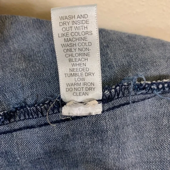 It has pockets! Denim BR shirt dress - Picture 5 of 8